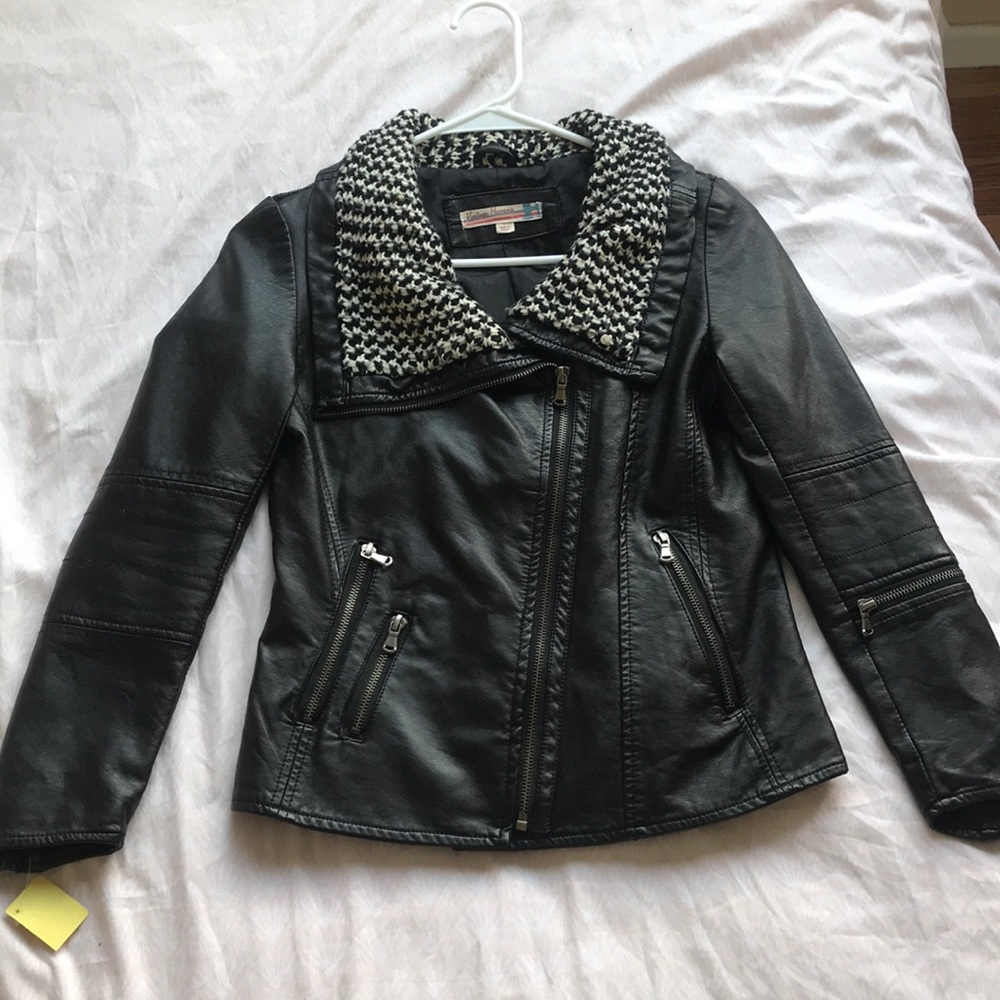 Vintage Leather jacket!!